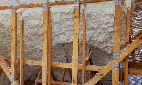 Why Homeowners Choose Spray Foam Insulation for Cooling Temperatures